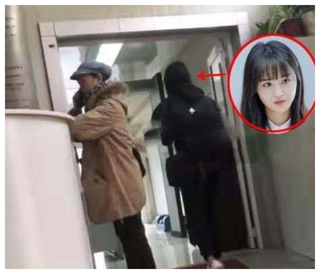 郑爽现身法院起诉前男友,昔日情侣为何出现借贷纠纷?