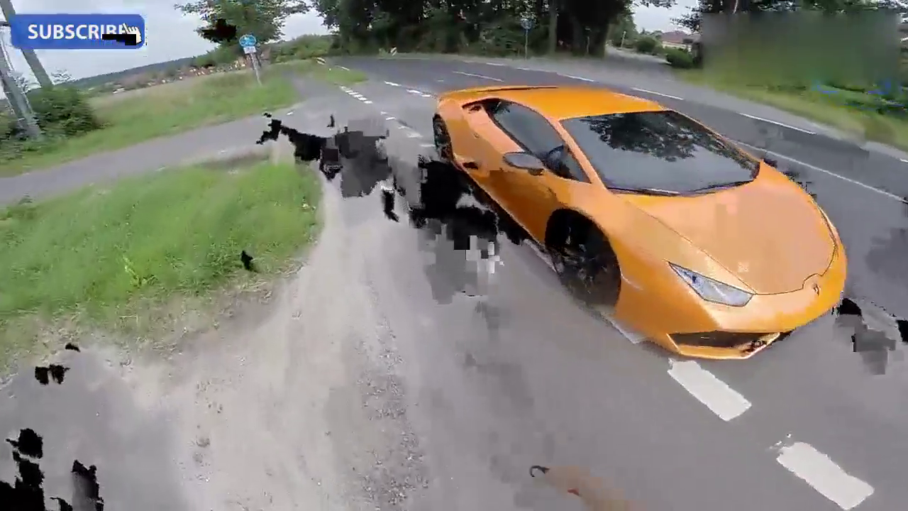 驾驶兰博基尼飓风跑车 视野果然够狭窄的