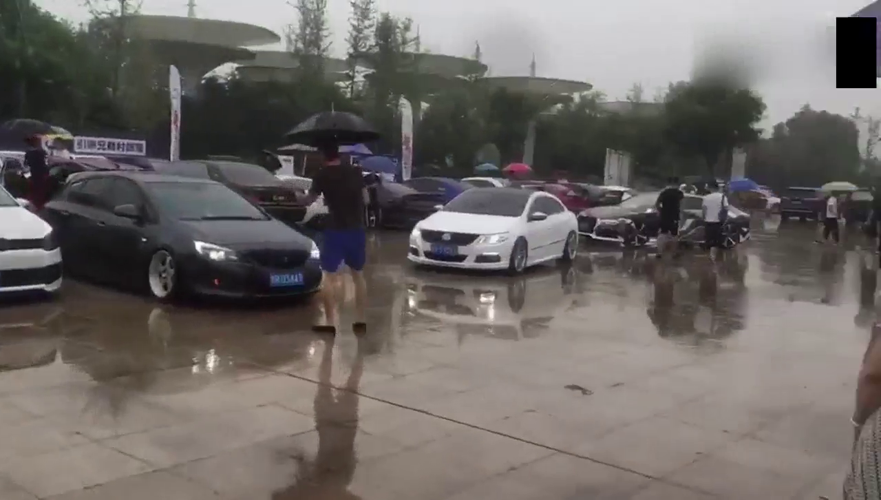 这是一群有情怀的改装车