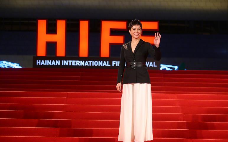 海南岛国际电影节开幕红毯秀 郑凯朱一龙等亮