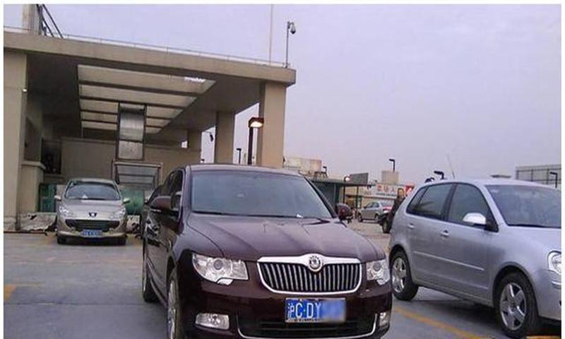 国内“最惨”的车牌，市区一律不允许进入，后台再硬也不行！