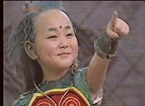 他七岁拍《小龙人》成为那一代的经典, 如今无戏可拍默默无闻