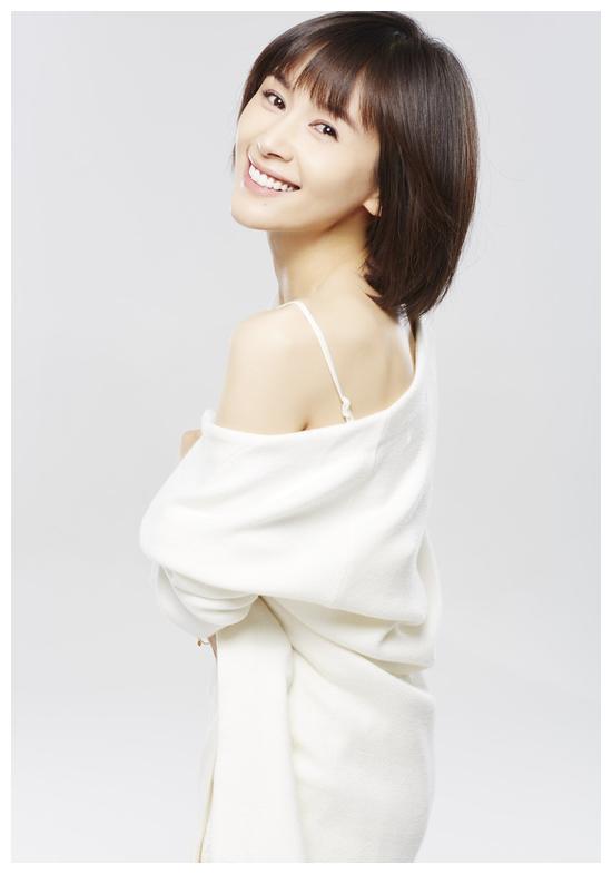 小精灵王子文写真集,笑容可爱迷人,王朔是她的精神枕头