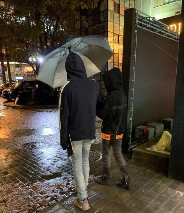 郑爽为新剧接受记者采访,主动谈私人感情,狂夸