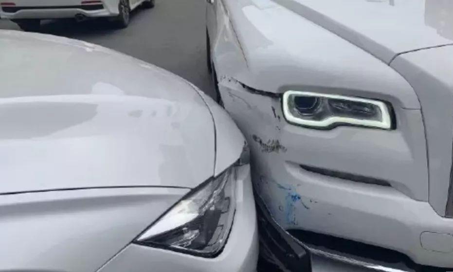 “劳斯莱斯“有新的文章更新，请注意查收