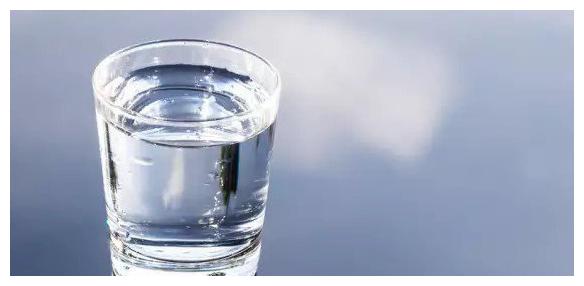 心理测试:渴了一天,最想喝什么?测你在别人