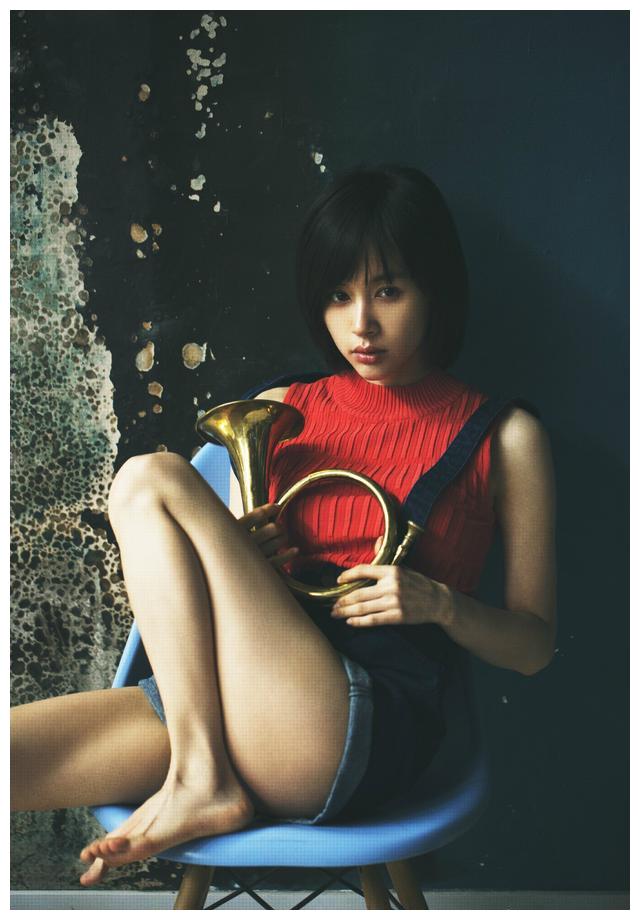 小精灵王子文写真集,笑容可爱迷人,王朔是她的精神枕头