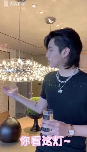 李雪琴是谁个人资料,李雪琴喊话吴亦凡竟获本尊东北话回应!