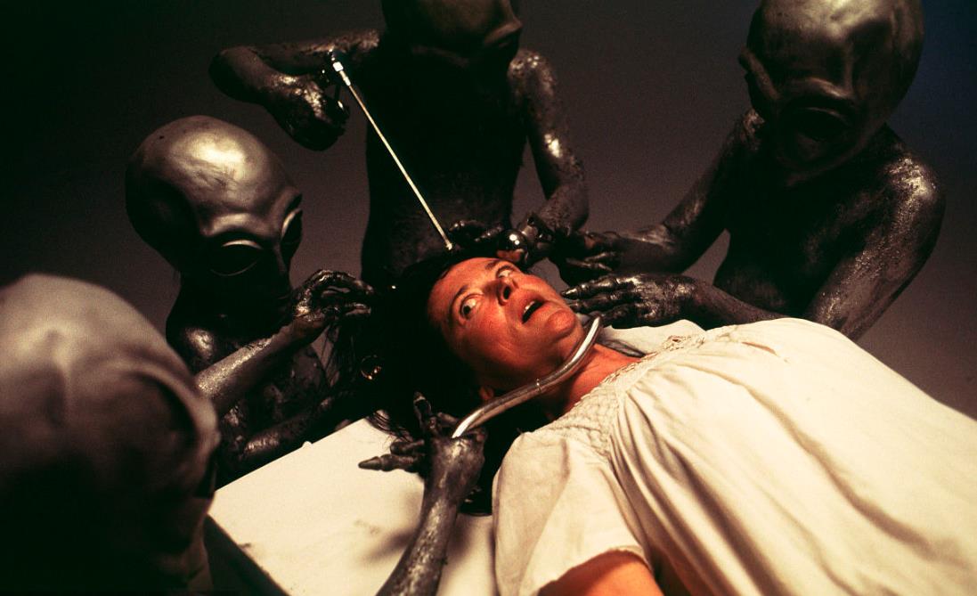 美国侦破最离奇的外星人绑架事件 原来是73岁的老头在搞鬼