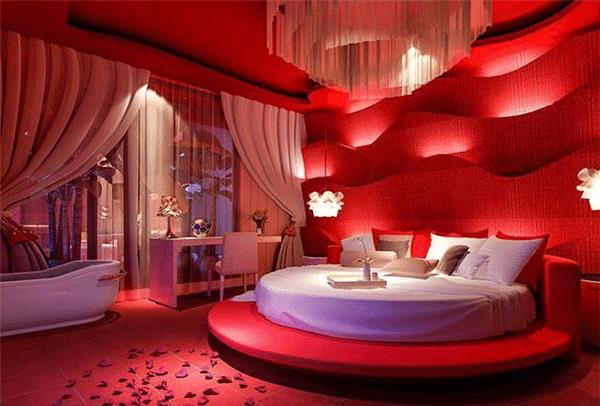 情趣酒店为何都喜欢用圆床?并不是为了浪漫,其实是有特殊功能