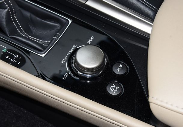 速递!新鲜的“雷克萨斯“资讯全在这，看我就够了