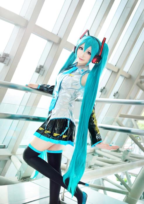 初音未来cos,网友:妈!我想和那个白色旗袍的公主殿下谈恋爱!
