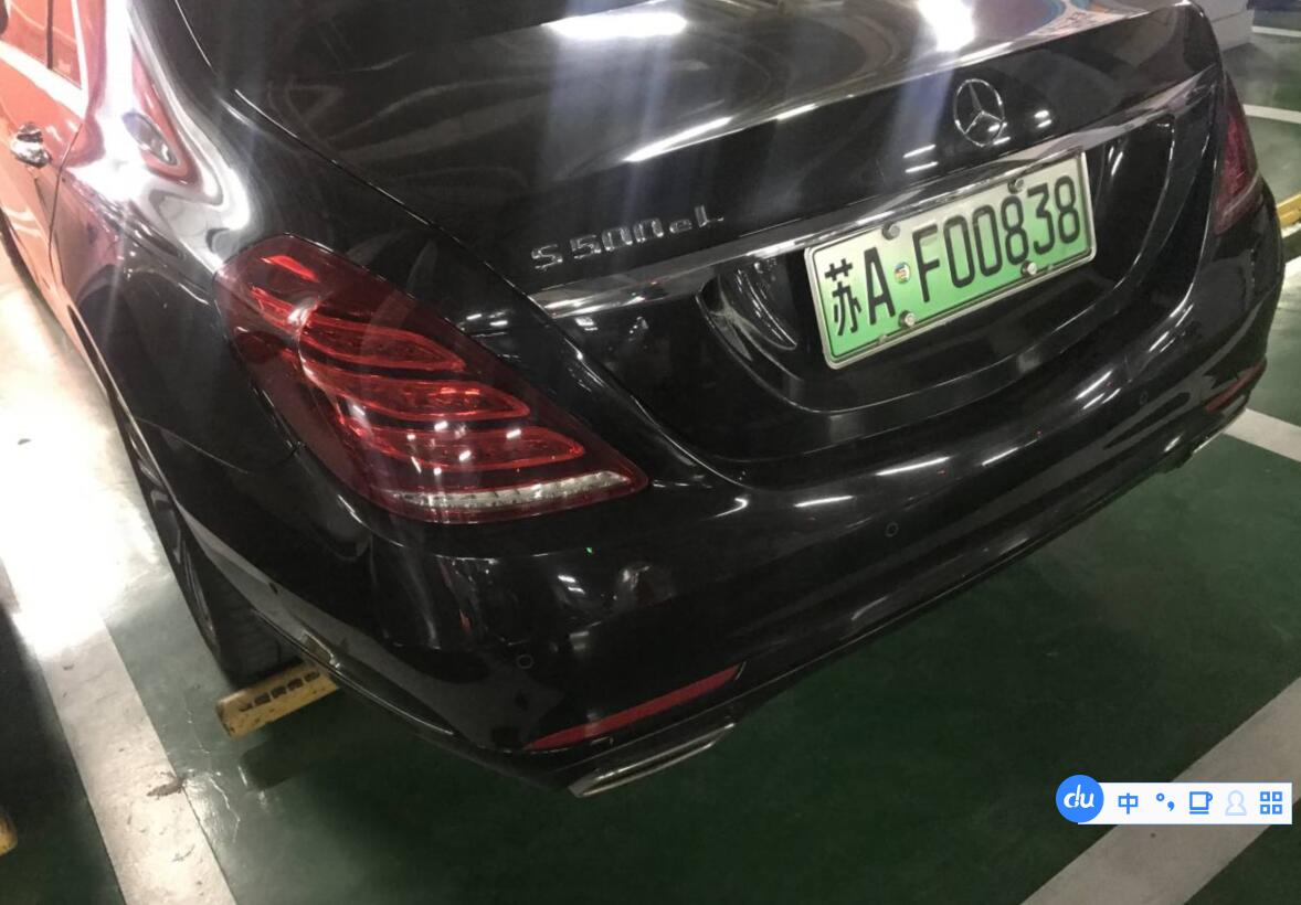 南京网友实拍奔驰S500电动版，这比劳斯莱斯还要少见！