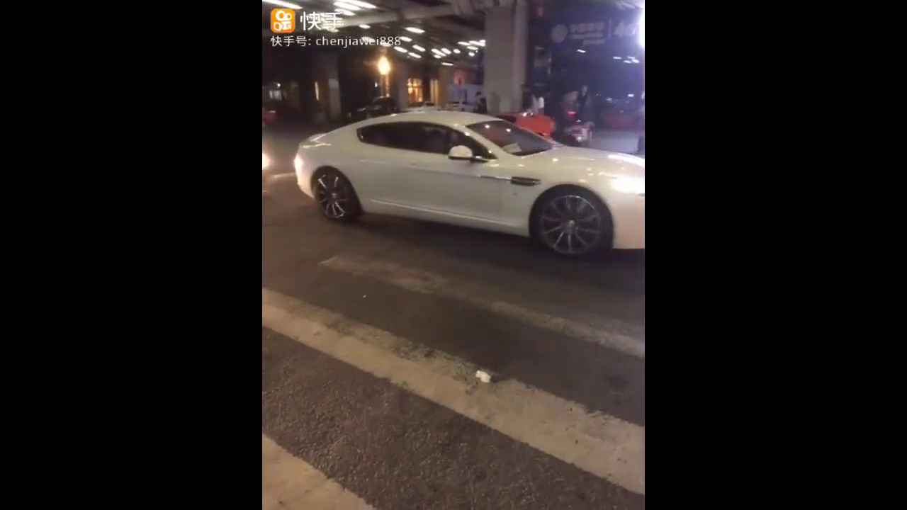 阿斯顿·马丁再也不低调了开启炸街了这是DB9吗评论吧