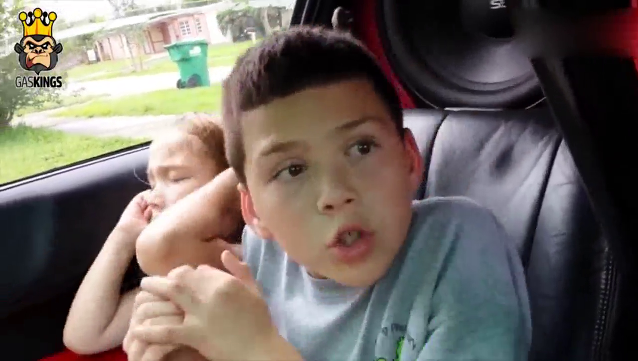 超跑排气声浪瞬间爆炸：跑车声浪吓人合集