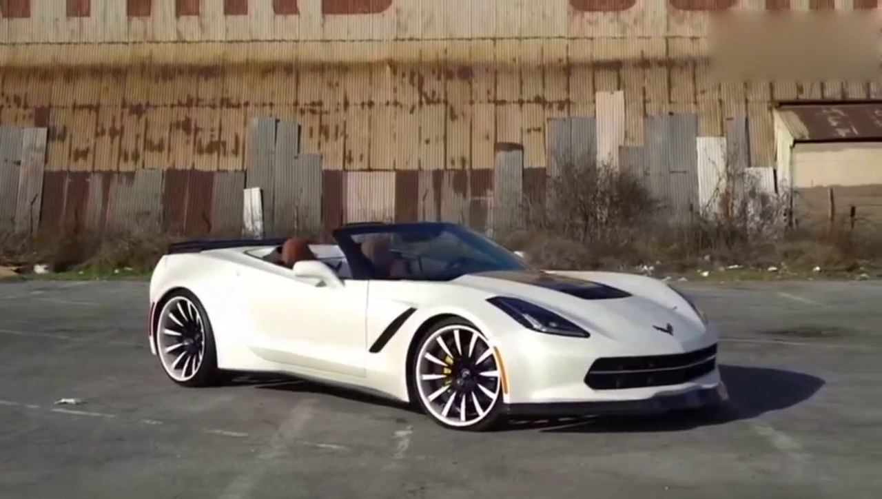 请慢慢欣赏：五菱敞篷跑车