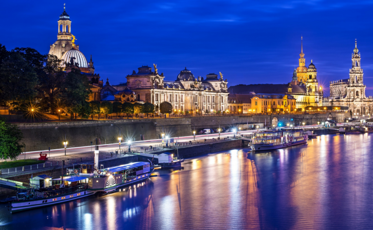 捷克姑娘到中国旅游,离开前说中国很多地方都