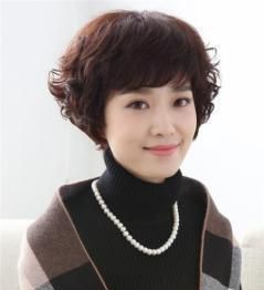 为什么有些老年人喜欢剪短发和烫发有什么值得推荐的发型