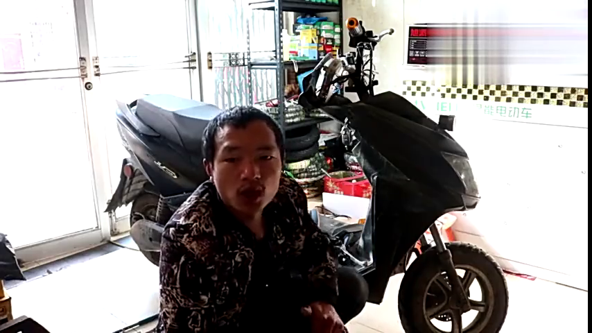 电动车刹车泵如何更换最简单？修车师傅亲自示范，简单易懂！