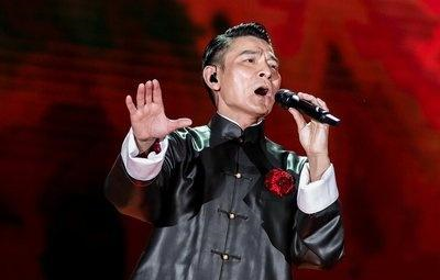 刘德华唱的这首歌被称为过年第一神曲,可能他