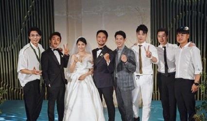 张晓晨举行婚礼,伴郎团成功抢镜,王传君和马天宇只有一岁之差?