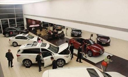 为什么买车时都建议让新车在4S店放一夜？内行人说出猫腻