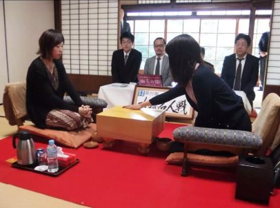 日本女子双骄再斗番棋 女流名人战藤泽里菜乱战扳平谢依旻