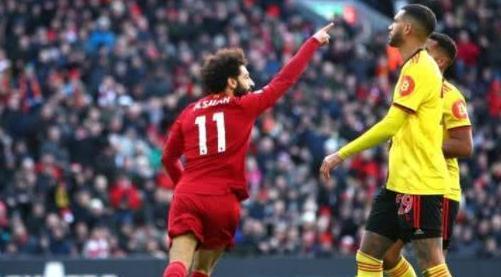 足球早报：萨拉赫双响利物浦2-0八连胜 苏神破门巴萨2-2平