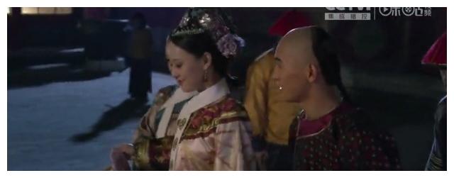 甄嬛直接告诉四阿哥，以后的皇上就是他，四阿哥极其吃惊！