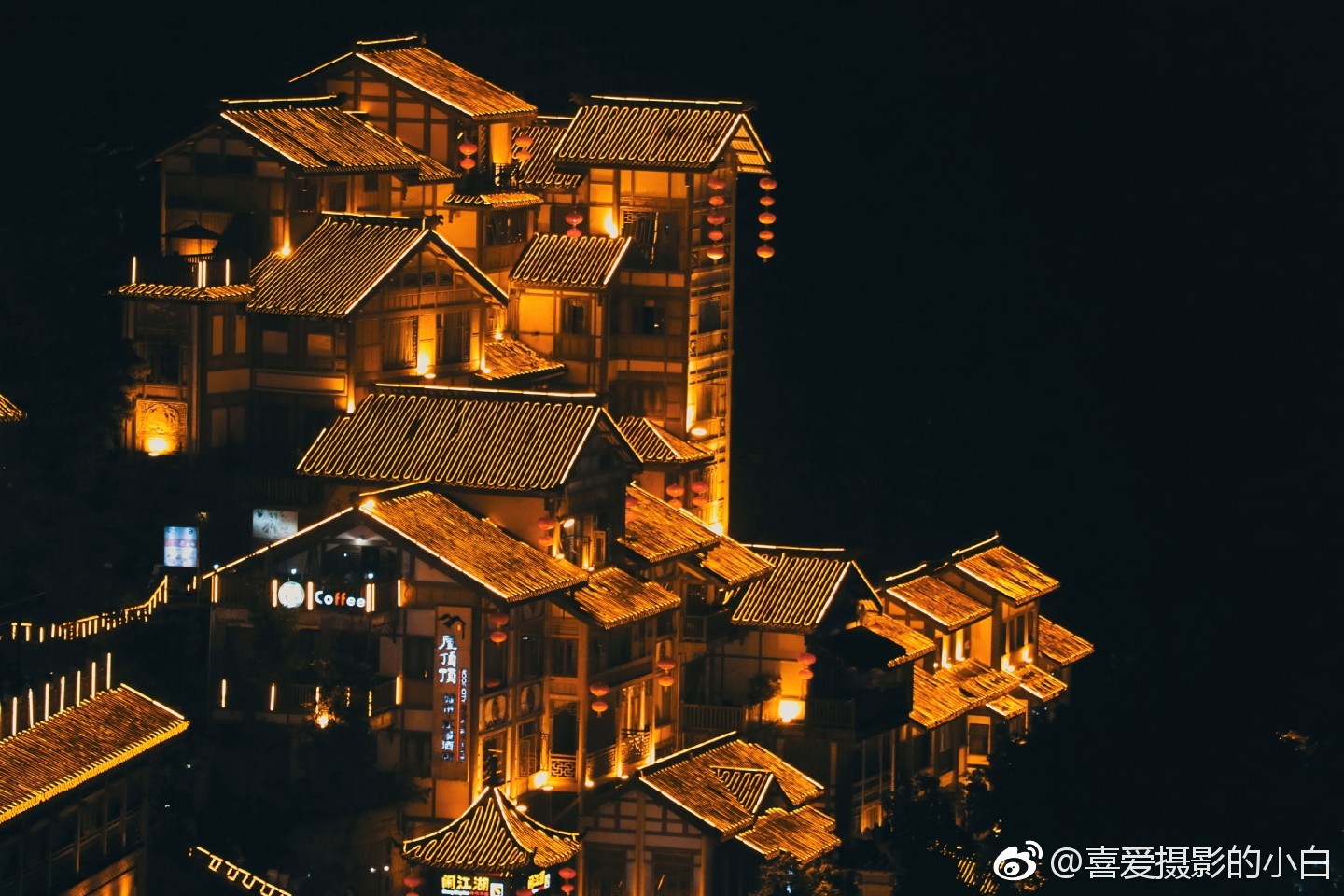 重庆洪崖洞,与千与千寻场景相似的地方