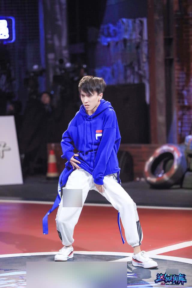 《这就是街舞》选手用实力吸引自来水 霸屏热