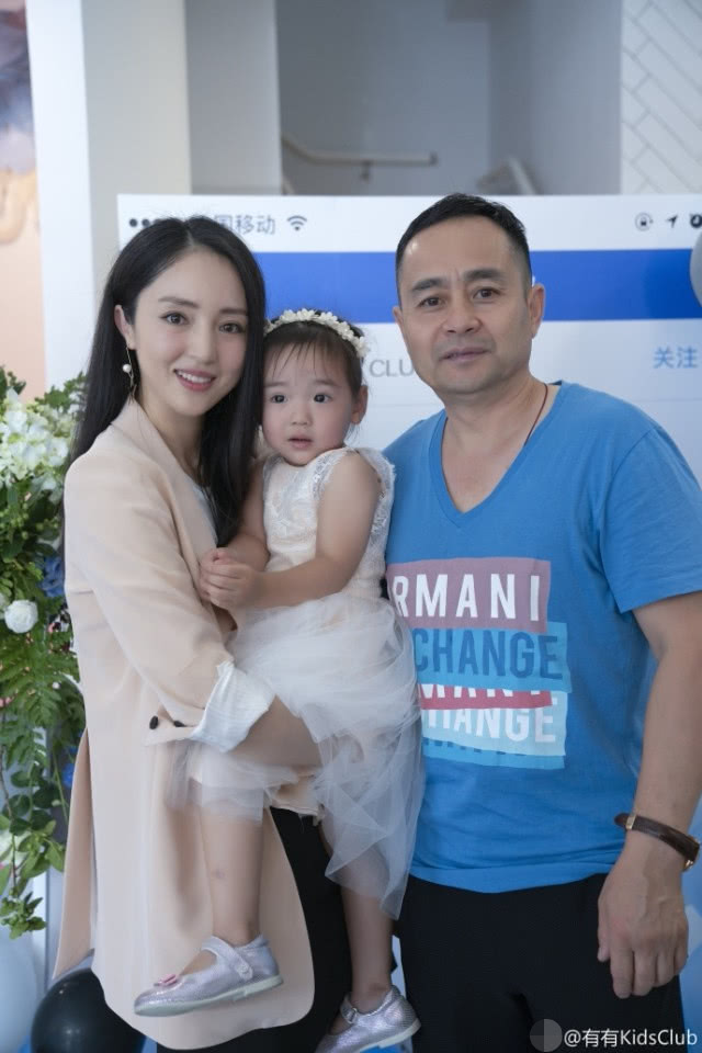 董璇新店开业强大朋友圈曝光,未因高云翔与其