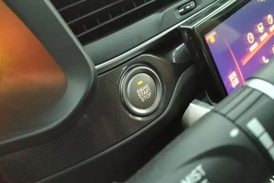 全球首次公开顶压测试，6车叠罗汉不垮，H4就这点本事？