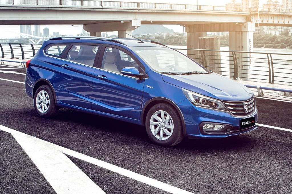 宝骏推全新旅行车，比油耗比飞度还低，空间比帝豪都大，仅售4万