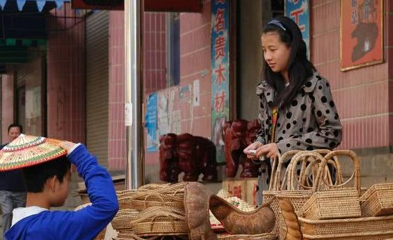 中国这个小镇住着两个国家的人,另一个国家的