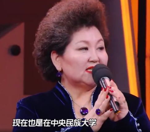 吉祥三宝布仁巴雅尔病逝,生前捧红侄女和养子,女儿是音乐才女