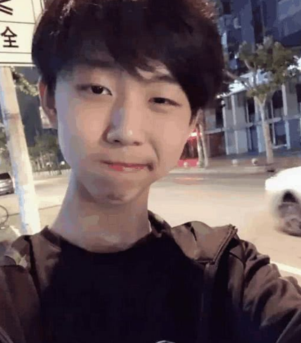 斗鱼一哥XDD直播人气大跌!网友:正在走向一条