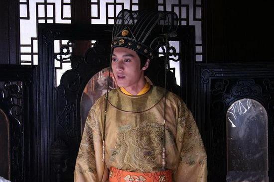 群臣上奏废除宦官监军, 宰相忙阻止: 我有一招让