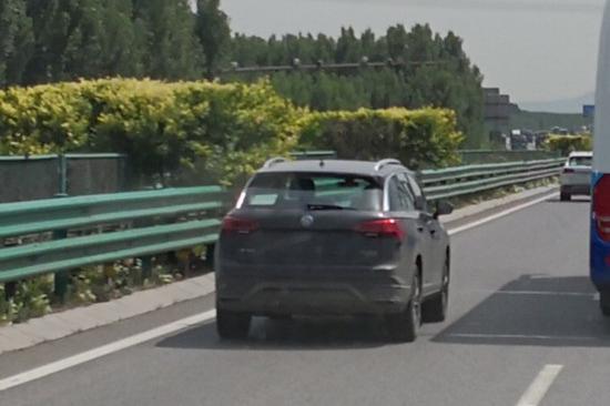 途观亲兄弟 一汽-大众第2款SUV“探荣”路试谍照
