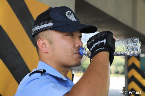 高温下的坚守!致敬合肥铁骑:每天工作8小时,