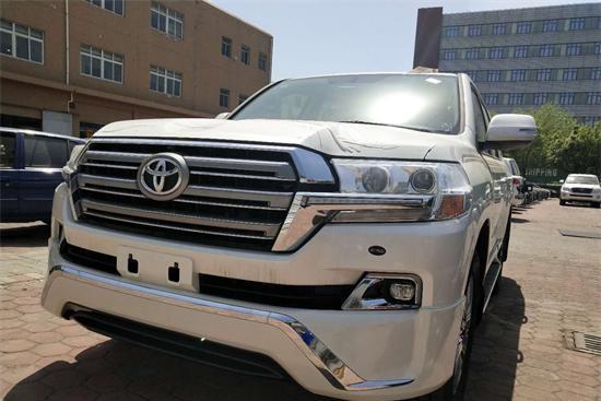 18款酷路泽4000GXR天窗八气最新报价V6动力尽显越野风