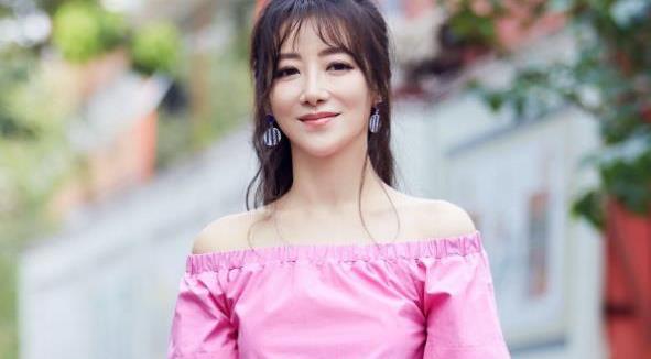 最不差钱的女演员,演了17部戏都不火,网友:原来