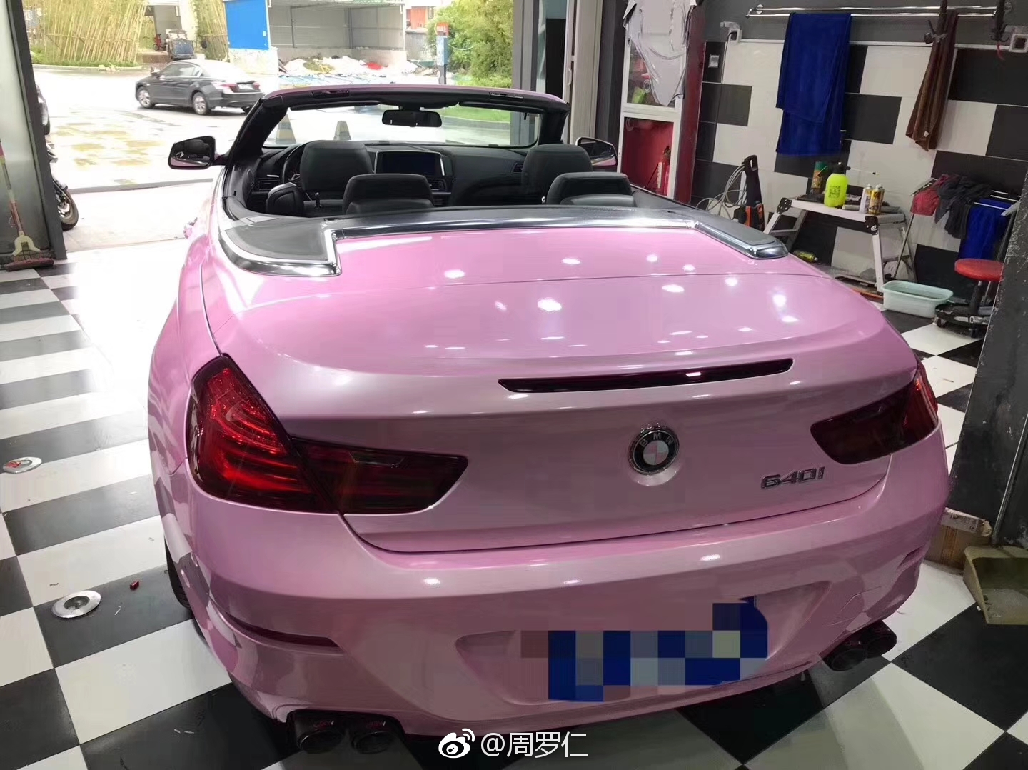 宝马640i樱语粉汽车改色