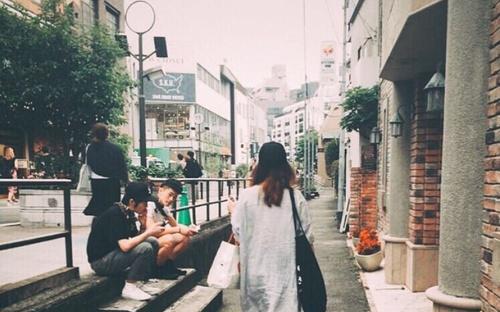 看了宋慧乔的罕见日常照，只想说这样的“生活”完全不需要男人了