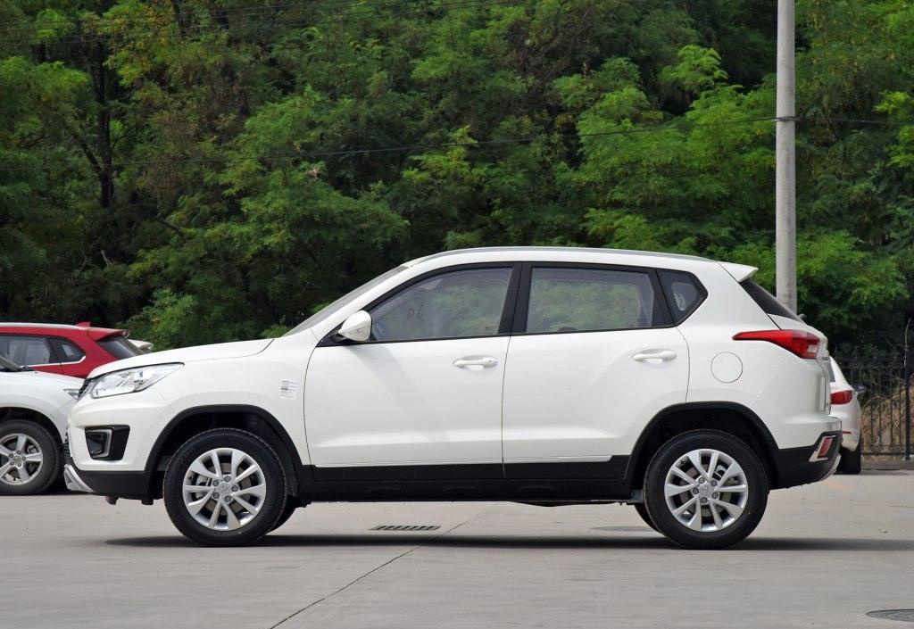 6万多元的舒适省油SUV, 内饰满满的奔驰风格, 真后悔买哈弗H6了