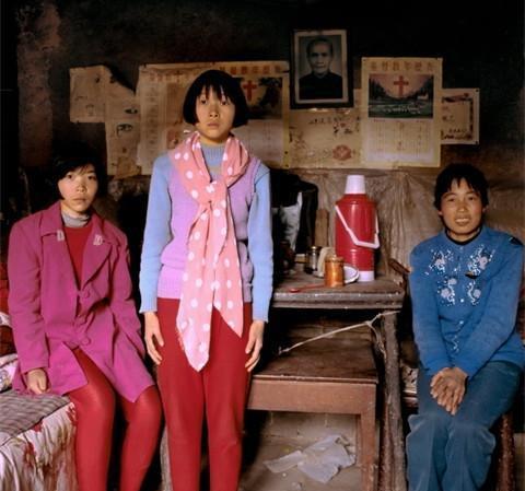 90年代中国农村老照片: 图4姑娘很时尚、图6很