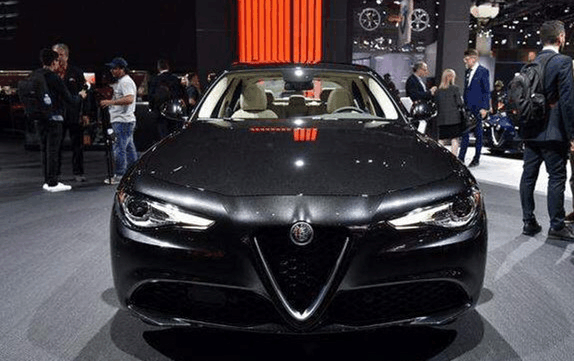 这是阿尔法罗密欧进入国内的首款车型Giulia