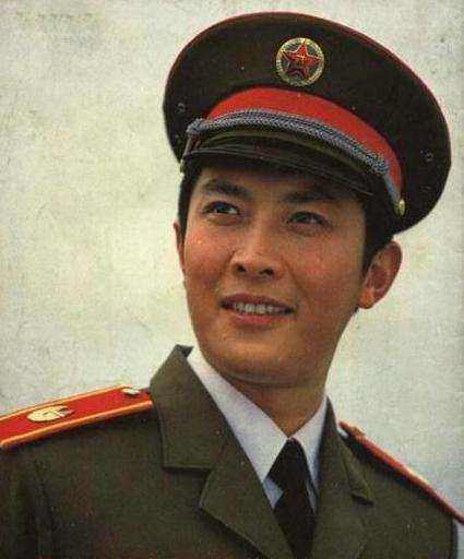 小鲜肉的这三十年,从阳刚英气到阴柔为美,谁改