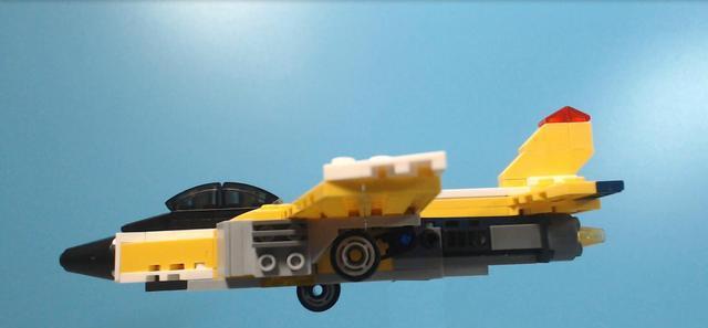 乐高定格动画中飞机是如何飞起来的?
