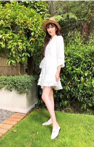 吴佩慈频发微博,大秀好身材,这是要回归娱乐圈